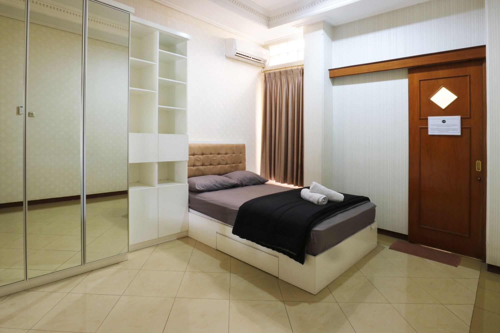 Maharani Guesthouse Tebet Syariah Jakarta Kültér fotó